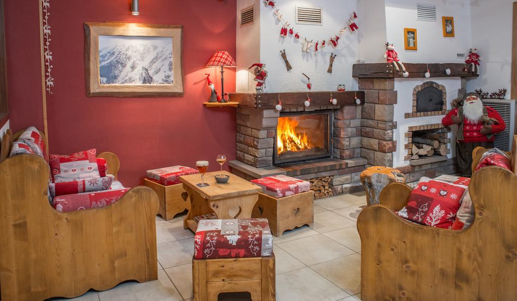 Logis Hotel Le Vetine Ле-Вальтен Екстер'єр фото